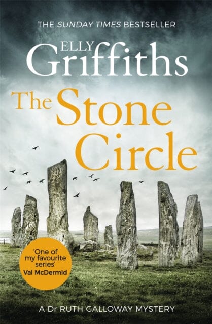 The Stone Circle : The Dr Ruth Galloway Mysteries 11 Extended Range Quercus Publishing